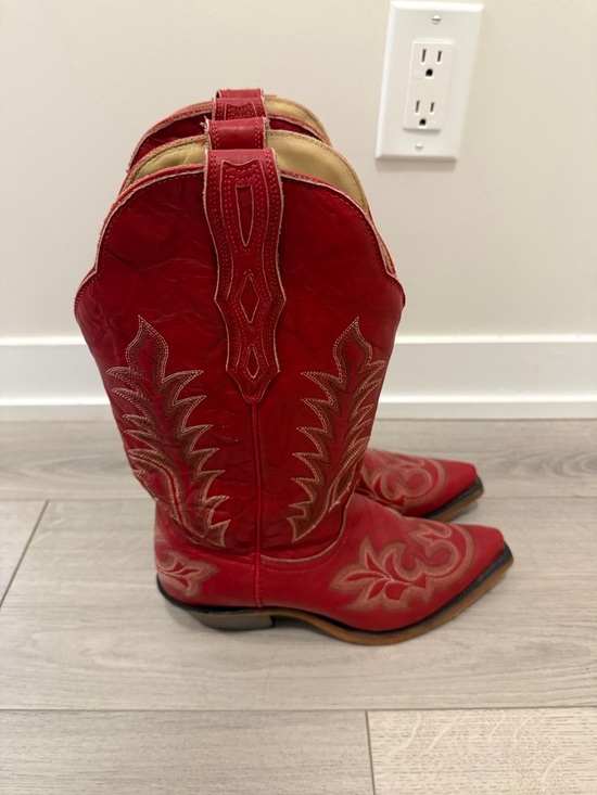 Boulet Shoes - Women's Red Embroidered Heeled Cowboy Boots
